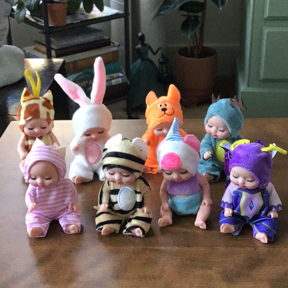 Keyohome Mini newborn baby dolls with animal-themed outfits. Set of 8 - Picture 2 of 15